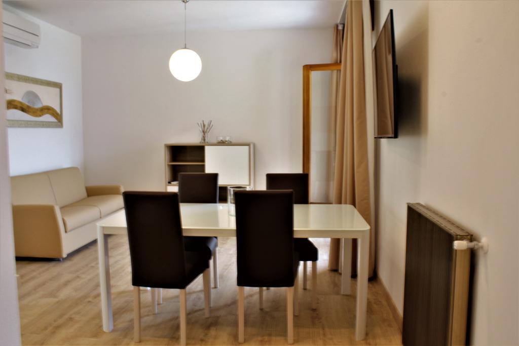 Villa Arianna Panoramic Apartments Мальчезине Экстерьер фото