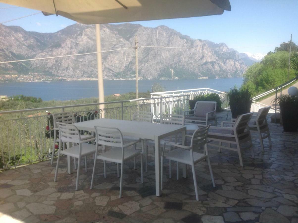 Villa Arianna Panoramic Apartments Мальчезине Экстерьер фото