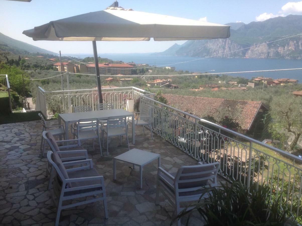 Villa Arianna Panoramic Apartments Мальчезине Экстерьер фото